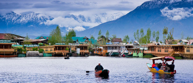 Prevailing situation in Kashmir drives tourists’ away