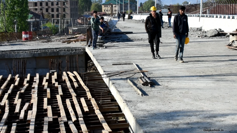 Unpaid laborers stopped Flyover construction work