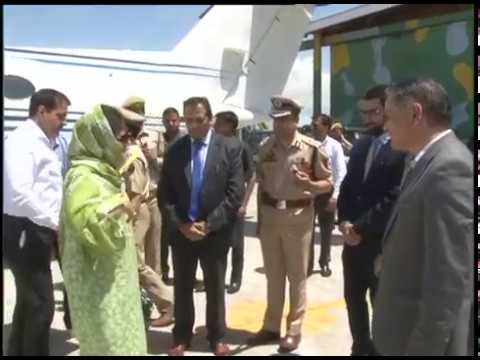 Chief Minister arrives at Srinagar, accorded reception at the airport [Video]