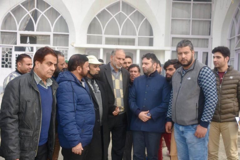 Dy. Mayor Shiekh Imran visits Dargah