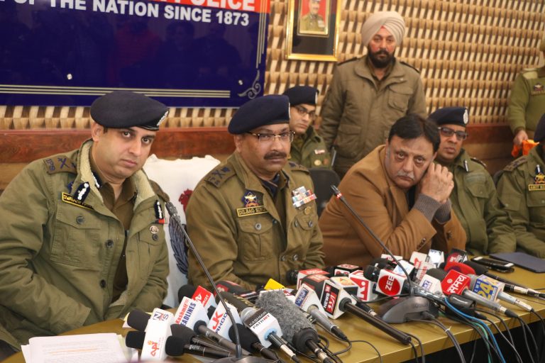 Police rejects the presence of ISIS in Kashmir, but radicalization