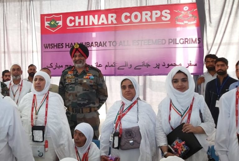 GOC Chinar Corps meets Hajj Yatris at Hajj House
