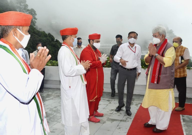 Lt. Governor Manoj Sinha pays obeisance at Shri Mata Vaishno Devi Shrine