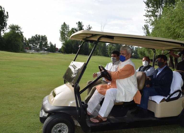 Kashmir gets first of its kind Golf Training Academy for common people