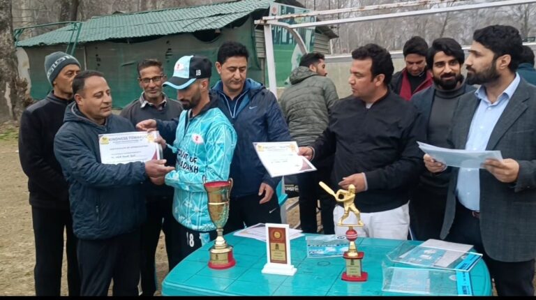 Drug Awareness: KTH organizes Cricket Match between High Court Srinagar team and Doctors 11
